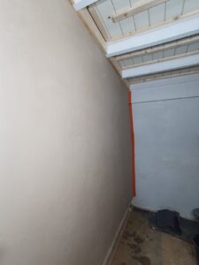 Leem stucwerk met finish toplaag in de kleur Taupe