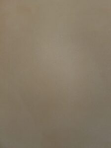 Leem stucwerk met finish toplaag in de kleur Taupe